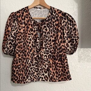 SHEIN Leopard Print Puff Sleeve Crop Top